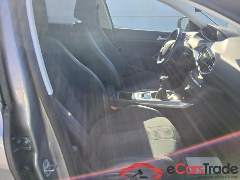PEUGEOT 308 / 2017 / 5P / familiar SW Allure Pack PureTech 130 S&S #6