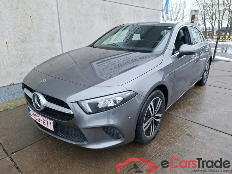 Mercedes A 250e Plug-In Hybrid Aut. LED-Xenon Widescreen Ambient Navi Sport-Leather KeylessGo Camera Klima PDC ... #1
