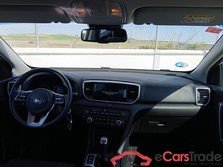 KIA Sportage / 2018 / 5P / todoterreno 1.6 MHEV Business 100kW (136CV) 4x2 #3