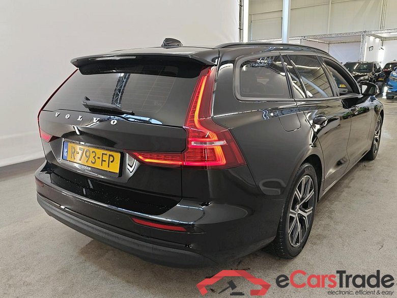 Volvo V60 B3 Automaat Momentum Advantage 5d #2