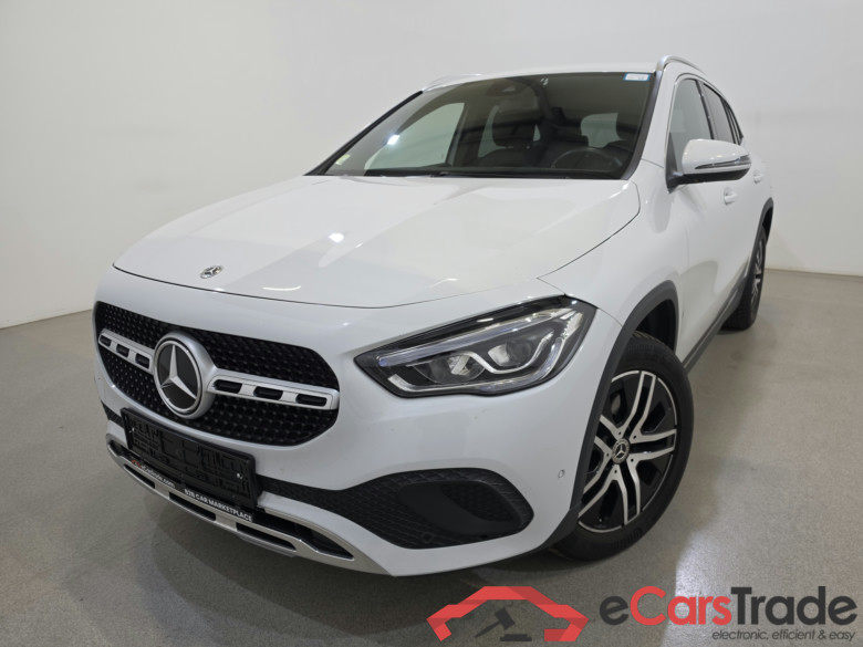Mercedes GLA 200d Aut. LED-Xenon Widescreen Navi 1/2 Sport-Leather KeylessGo Camera Klima PDC ... #1