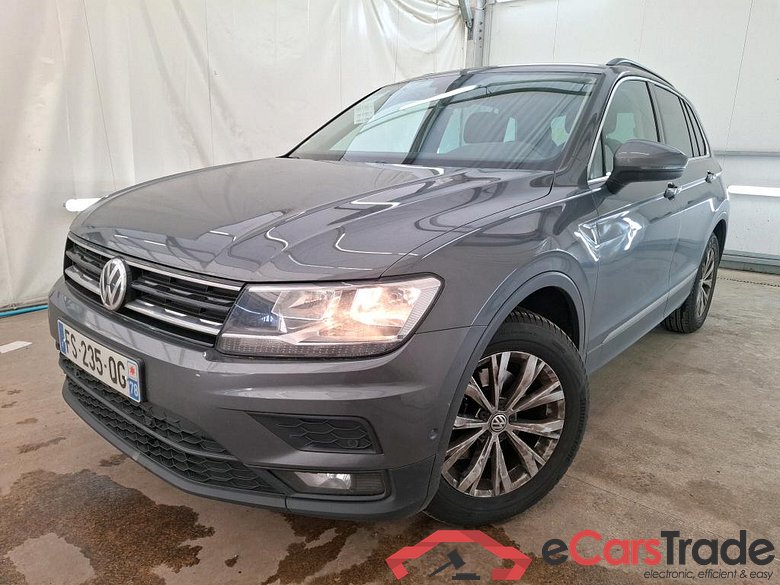 VOLKSWAGEN Tiguan / 2016 / 5P / SUV 2.0 TDI 150 DSG7 Confortline Business