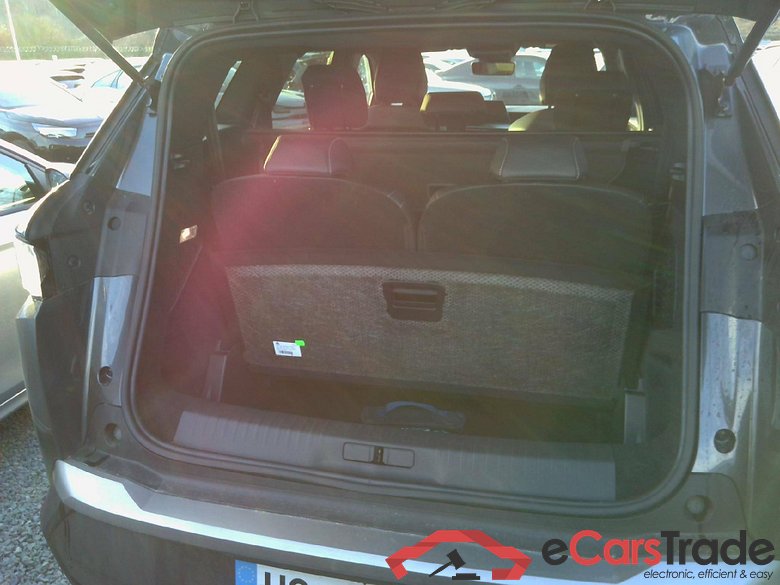 Peugeot 5008 Allure Hybrid 136 e-DCS6 (1.2L 3-cyl mild-hybrid) #6