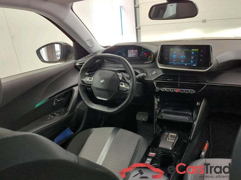 PEUGEOT e-2008 EV Allure 50 kWh #3
