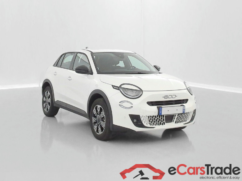 Fiat 600 Pop 1.2 Hybrid Turbo 145ch eDCT6 #1