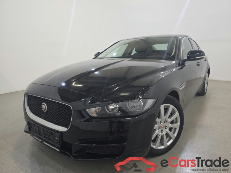 Jaguar Xe 2.0 20d Prestige Aut. Navi KeylessGo Klima PDC ...