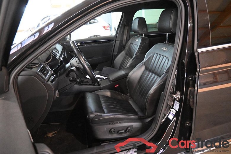 Superb Combi L&K iV 1.4 TSI Hybrid 160KW AT6 E6d #4