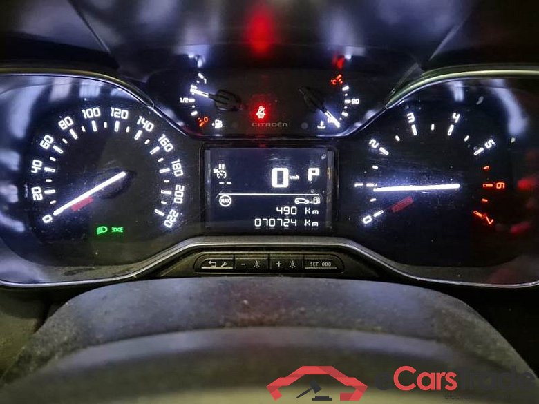 CITROEN C3 AIRCROSS / 2021 / 5P / SUV BLUEHDI 120 SeS SHINE EAT6 #4