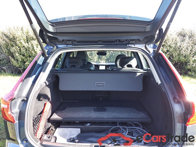 VOLVO XC60 VOLVO XC60 T6 AWD Ultimate Chrome #2