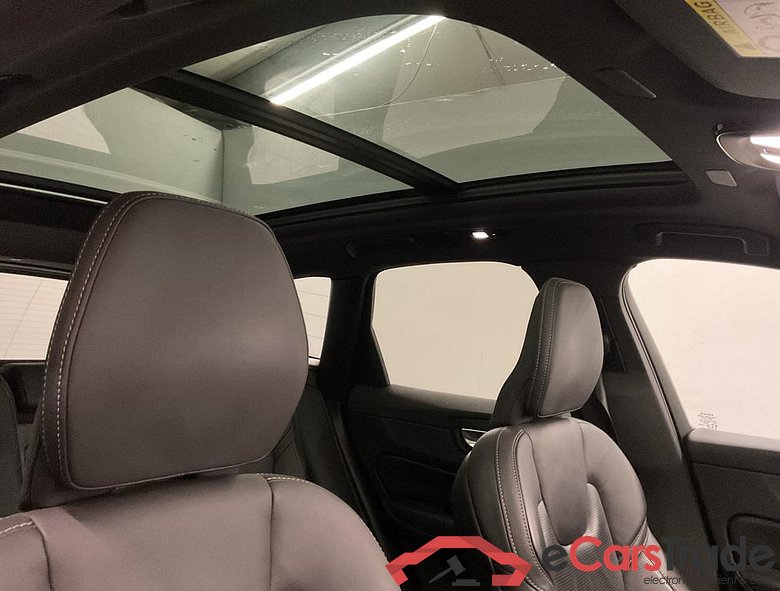 VOLVO XC60 2.0 T6 PHEV AWD Plus Dark (257kW) #4