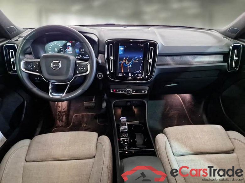 VOLVO XC40 / 2021 / 5P / SUV T4 RECHARGE PLUG-IN AUTO PLUS DARK #3