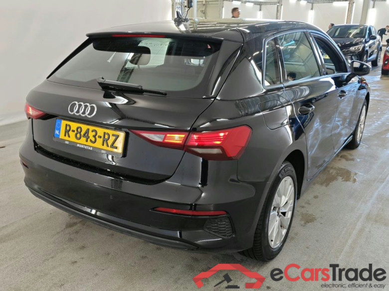 Audi A3 Sportback 40 TFSI e S tronic edition 5d #2