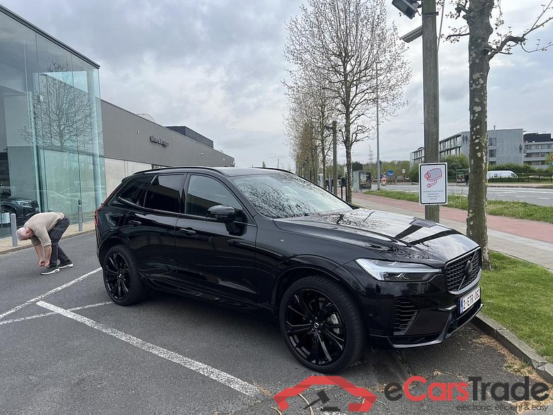 VOLVO XC60 2.0 T6 PHEV AWD Ultra Black Edition (257kW)