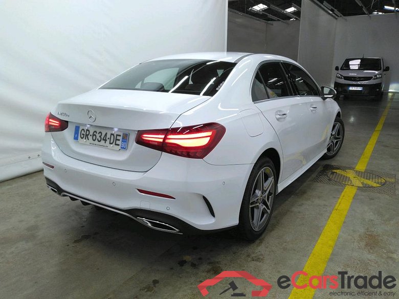 MERCEDES-BENZ Classe A Berline / 2022 / 4P / Berline A 250 e AMG Line 8G-DCT #3