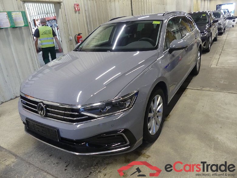 Passat Variant GTE 1.4 TSI 160KW AT6 E6d #1