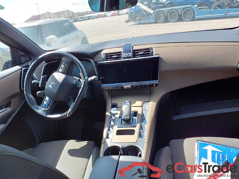 DS DS 7 Crossback / 2017 / 5P / todoterreno BlueHDi DE 96kW (130CV) Auto. SO CHIC #3