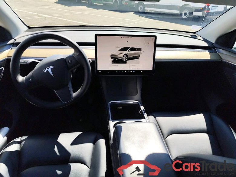TESLA Model Y / 2020 / 5P / SUV Grand Autonomie Dual Motor AWD #6