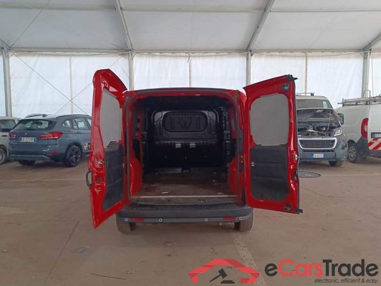 FIAT DOBLÒ CARGO / 2014 / 4P / VETT. FURGONATA CH1 LOUNGE 1.6 MJET 105CV E6D SeS #5