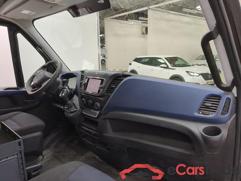 IVECO Daily / 2014 / 4P / Fourgon tôlé 2.3 35S16SA8 V7 H1 3000 #5