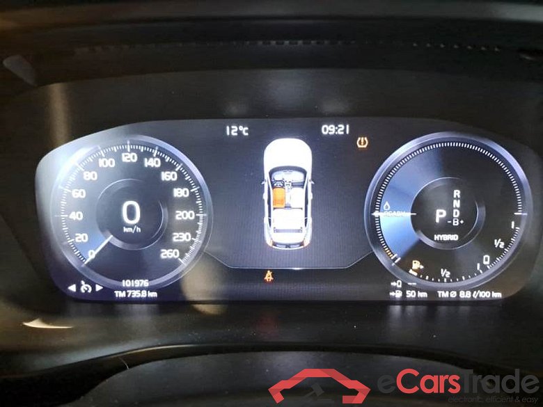 VOLVO XC40 / 2017 / 5P / SUV T5 PLUG-IN HYBRID AUTO RECH INSCRIP EXPR #4