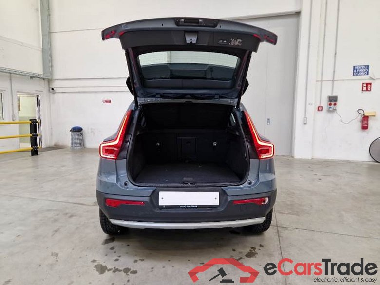 VOLVO XC40 / 2017 / 5P / SUV T5 PLUG-IN HYBRID AUTO RECH INSCRIP EXPR #5