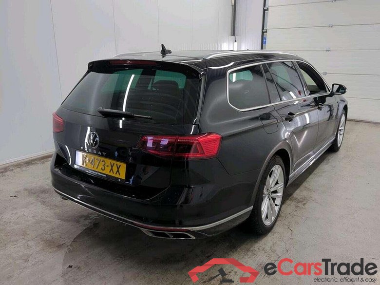 VOLKSWAGEN Passat Variant 1.5 TSI R-Line Bns+ #2