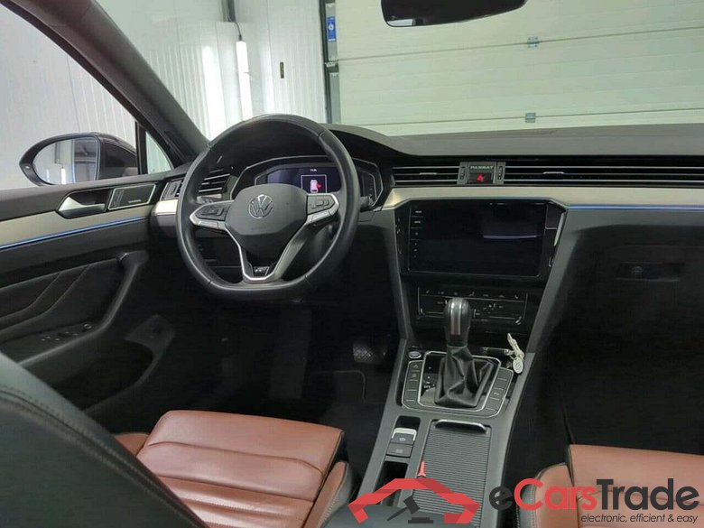 VOLKSWAGEN Passat Variant 1.5 TSI R-Line Bns+ #3
