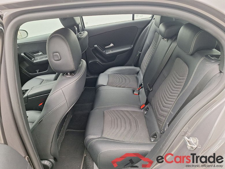 Mercedes, A-Class '18 PHEV, Mercedes-Benz A-Klasse A 250 e Business Line 5d #4