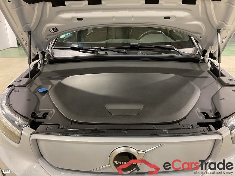 VOLVO XC40 78 kWh P8 AWD Recharge R-Design #6