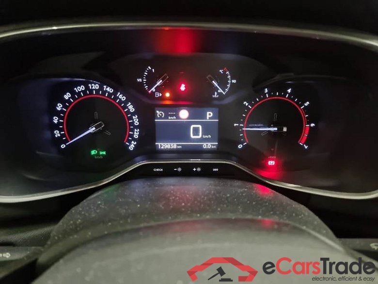 CITROEN C5 AIRCROSS / 2018 / 5P / SUV BLUEHDI 130 SeS BUSINESS EAT8 #4