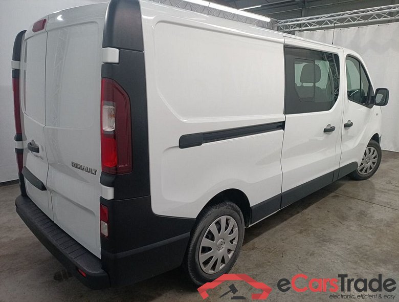 Renault Trafic L2H1 dCi 120 Grand Confort DC 2.9T 4d #2