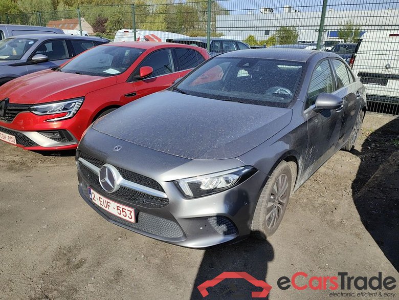 Mercedes-Benz A-Klasse Limousine A 180 d DCT Business Solution 4d !! technical issues !!