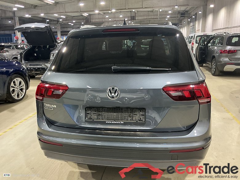 VOLKSWAGEN Tiguan 1.5 TSI COMFORTLINE #5