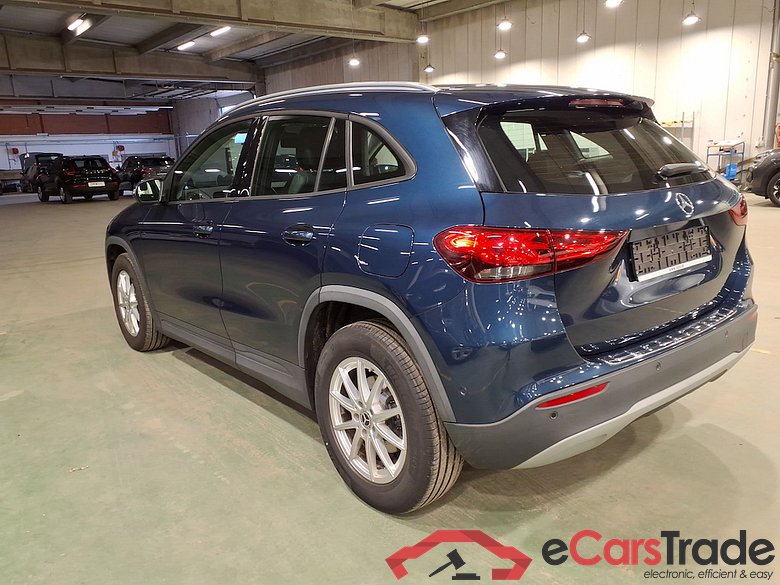 MERCEDES-BENZ GLA - Klasse 2.0 GLA 200 D DCT BUSINESS SOLUTION #2