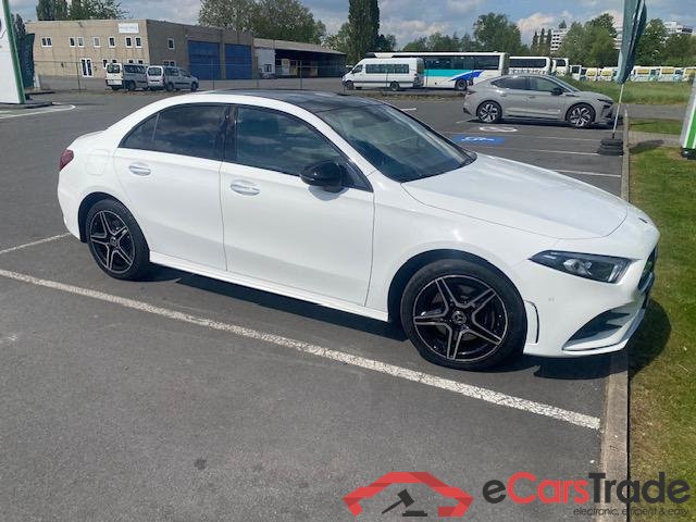 MERCEDES-BENZ A 250 e PHEV AMG Line #4