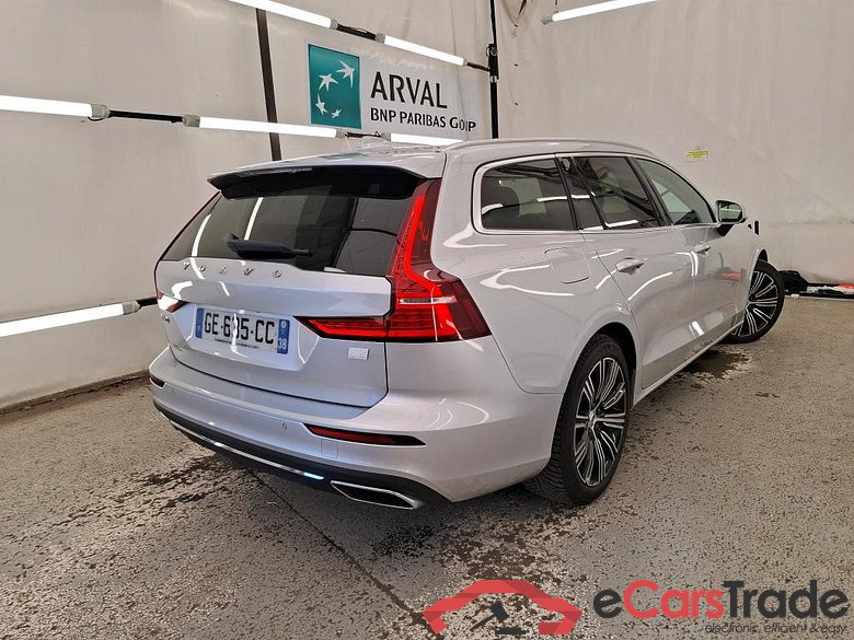 VOLVO V60 / 2018 / 5P / Break Recharge T6 340 GT8 Inscription Luxe #3