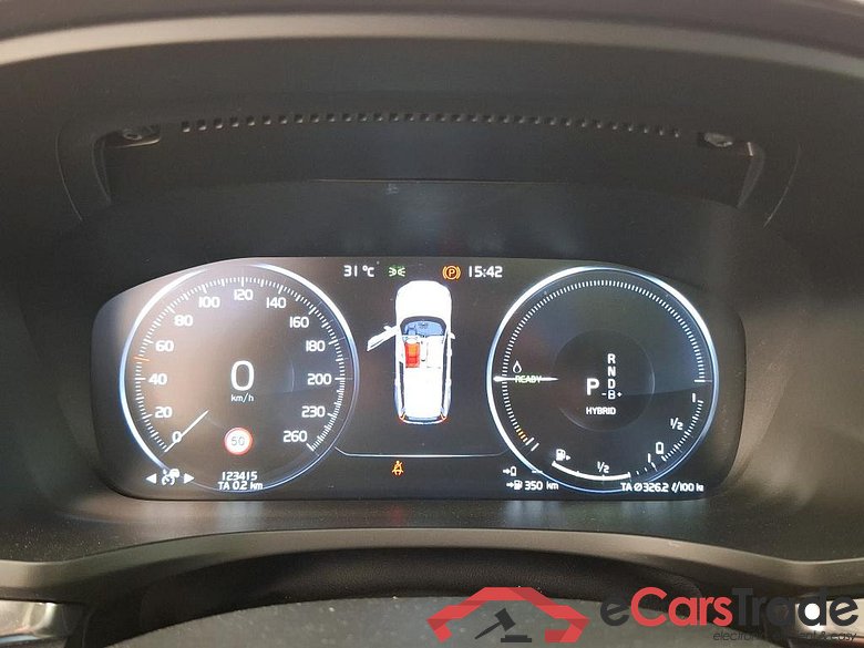 VOLVO V60 / 2018 / 5P / Break Recharge T6 340 GT8 Inscription Luxe #6