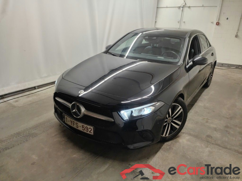 Mercedes-Benz A-Klasse Limousine A 180d Business Solution Aut. 4d
