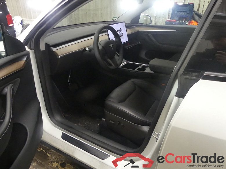 TESLA Model Y Long Range Dual Motor AWD 5d 378kW #6