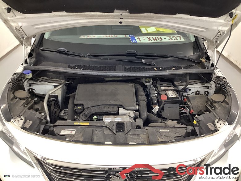 PEUGEOT 5008 - 2017 1.2 PureTech Crossway (EU6.3) STOCK #6