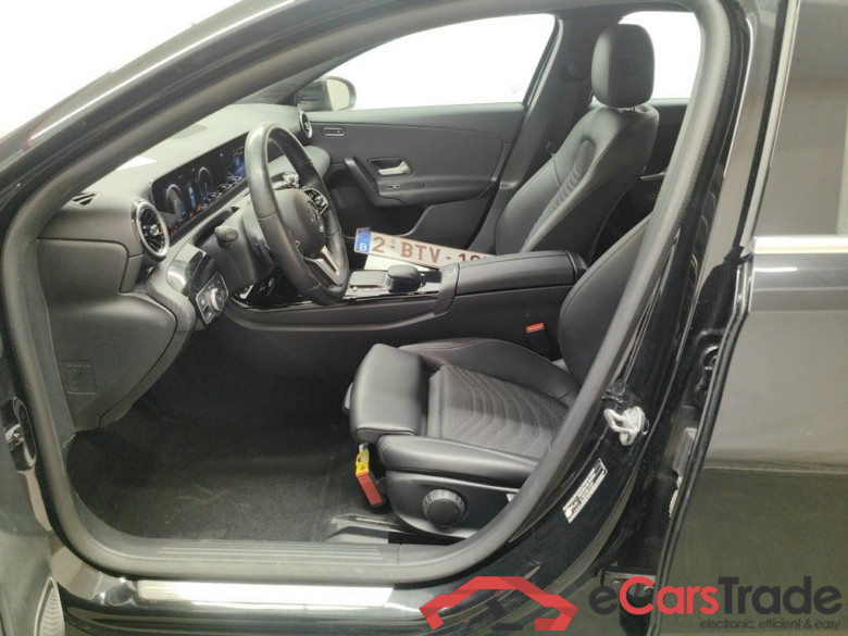 Mercedes-Benz A-Klasse A 250 e Business Solution 5d #3