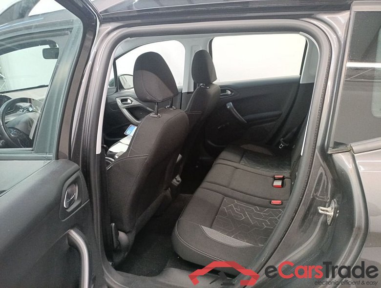 Peugeot 2008 1.2 Puretech 61kW S&S Active 5d #3