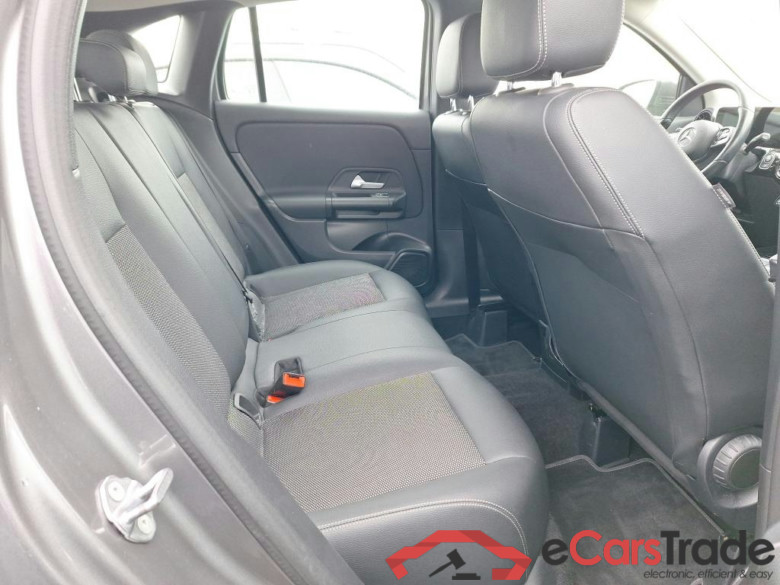 MERCEDES-BENZ GLA - Klasse 2.0 GLA 200 D DCT BUSINESS SOLUTION #6