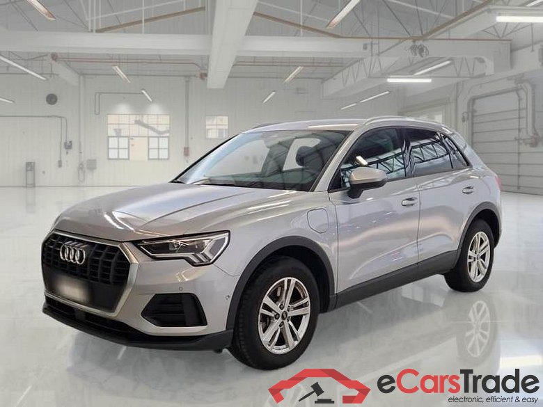 AUDI Q3 / 2018 / 5P / SUV 45 TFSI E S TRONIC BUSINESS