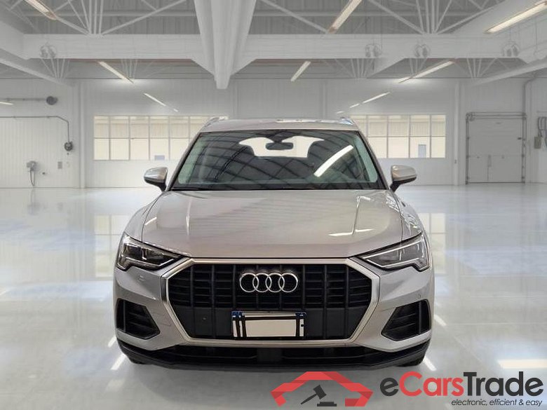 AUDI Q3 / 2018 / 5P / SUV 45 TFSI E S TRONIC BUSINESS #6