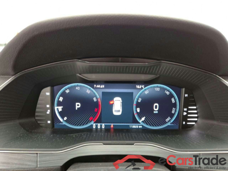 SKODA Superb Combi 1.5 TSI Business Ed. DSG #4