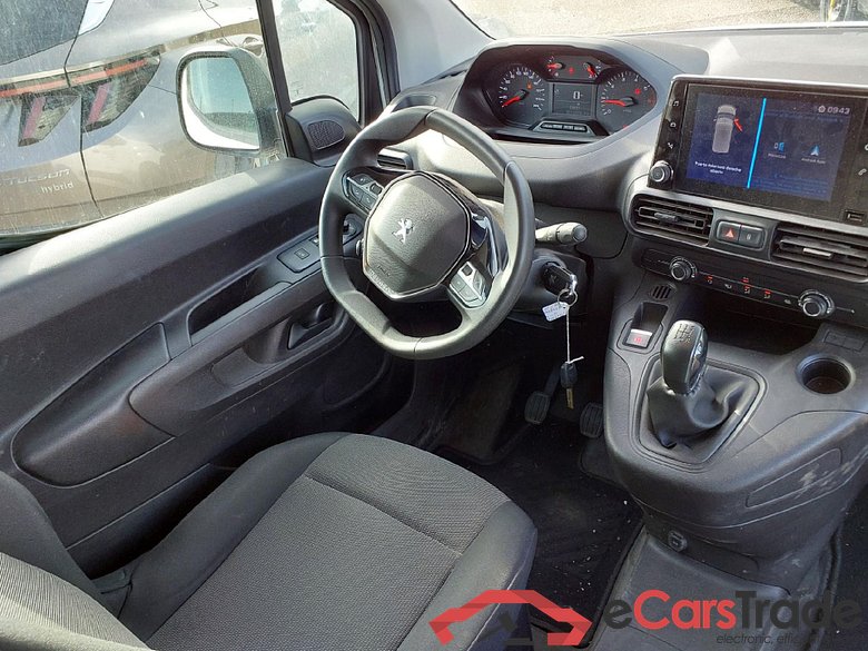 PEUGEOT Partner / 2018 / 4P / furgón derivado de turismo Premium Standard 600kg BlueHDi 73kW (AC) #3
