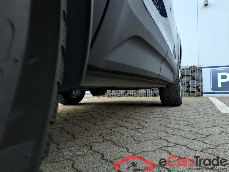 Volvo XC40 (2017->) DE - SUV5 B4 2WD EU6d, Plus Dark, (Facelift) 2022 - 2024 #6