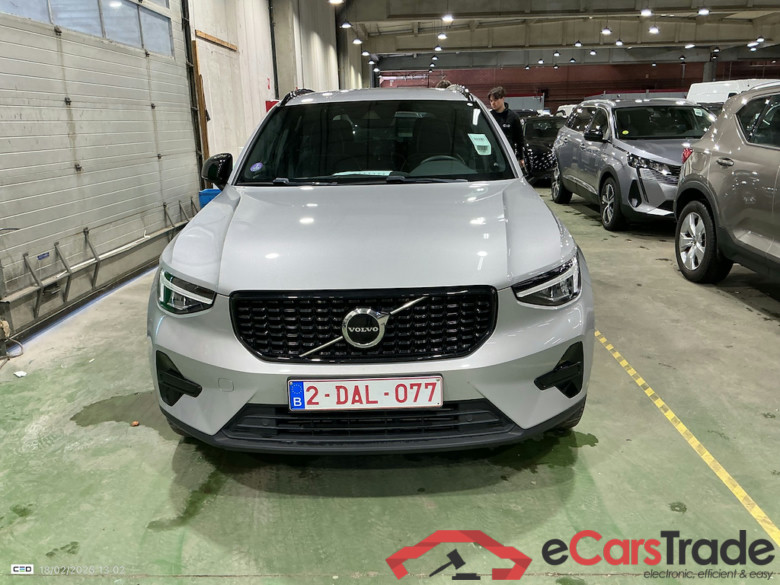 VOLVO XC40 1.5 T4 PHEV PLUS DARK DESIGN DCT #2