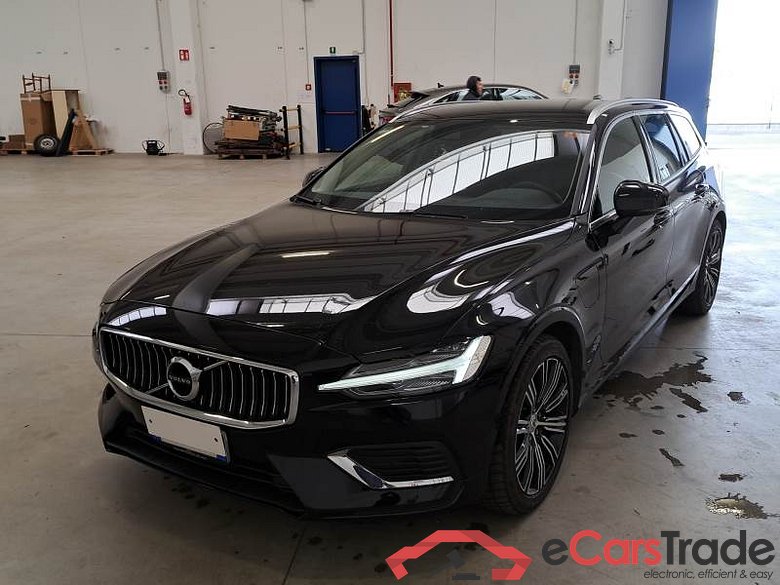 VOLVO V60 / 2019 / 5P / STATION WAGON T6 PLUG-IN AWD AUTOM.INSCR.EXPR. #1
